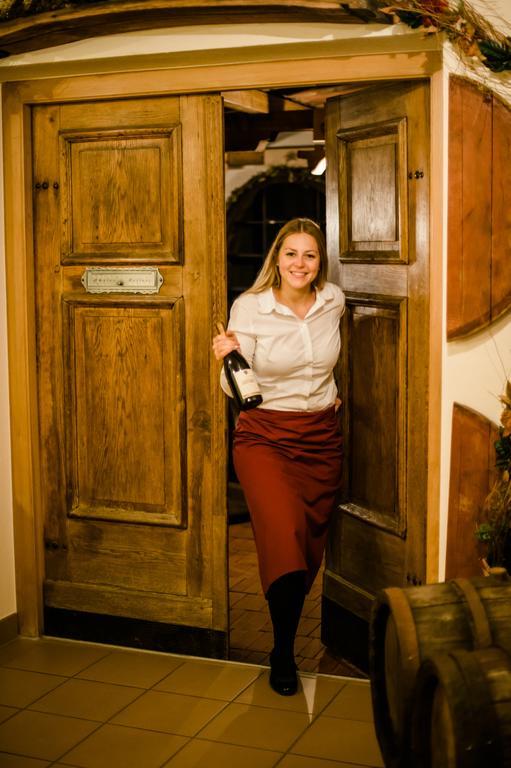 Restaurant & Landhotel Winter Gomadingen エクステリア 写真